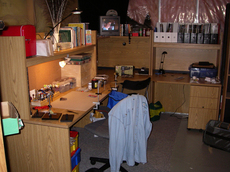 fly-tying-table-by-scratch.jpg